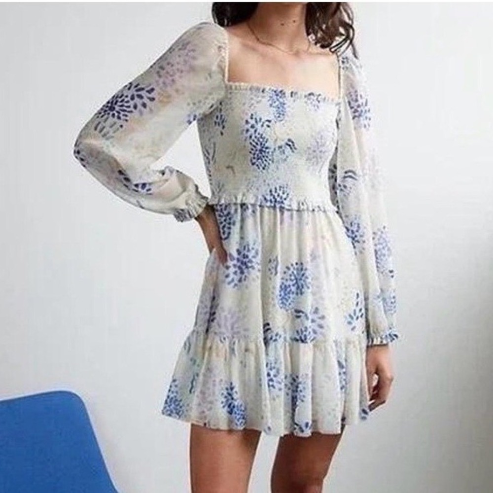 Wilfred‎ Aritzia Smocked Mini Dress Blue Floral Square Neck Long Sleeve XS